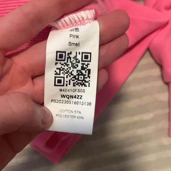 Pink scuba like half zip size small - Picture 3 of 6